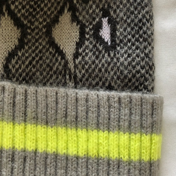 Steve Madden Snake Print & Neon Beanie Pom Hat - Picture 6 of 12